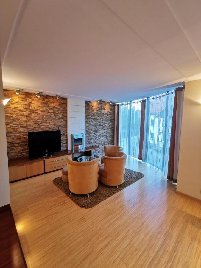 Uroczy Apartament Przy Deptaku Z Parkingiem. بولانيكا- زدروي المظهر الخارجي الصورة