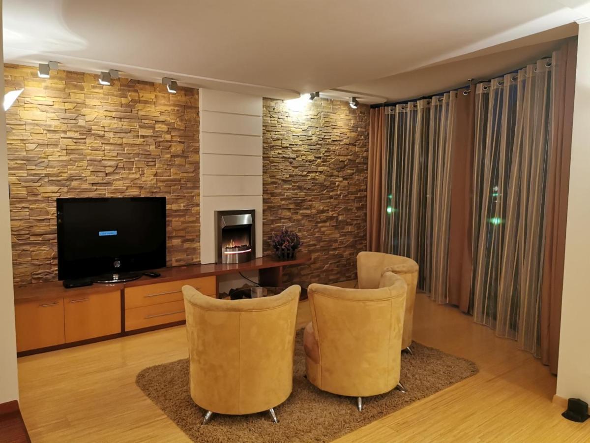 Uroczy Apartament Przy Deptaku Z Parkingiem. بولانيكا- زدروي المظهر الخارجي الصورة