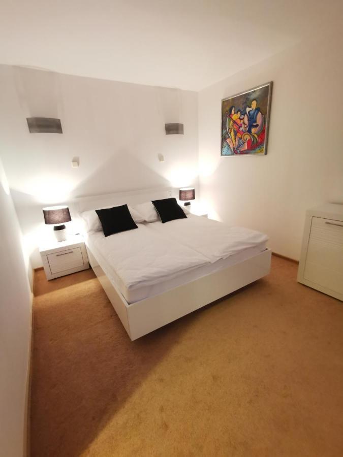 Uroczy Apartament Przy Deptaku Z Parkingiem. بولانيكا- زدروي المظهر الخارجي الصورة